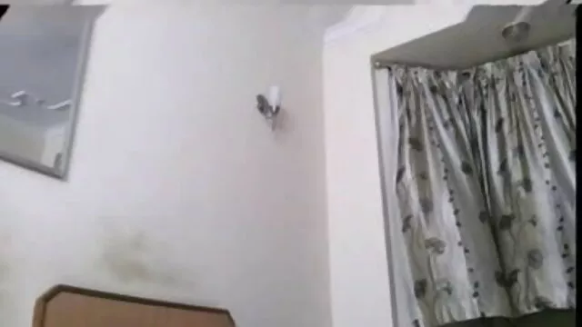 स्ट्रैपॉन महिलाओं का दबदबा थप्पड़ दोस्त और खूंटी हिंदी वीडियो सेक्सी फुल मूवी