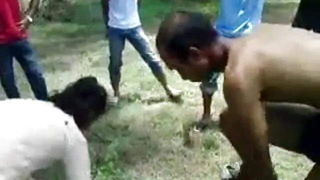 श्यामला बेब छोटे काले हिंदी में फुल सेक्स मूवी मुखौटा कमबख्त dildo और बिस्तर में बड़ा डिक