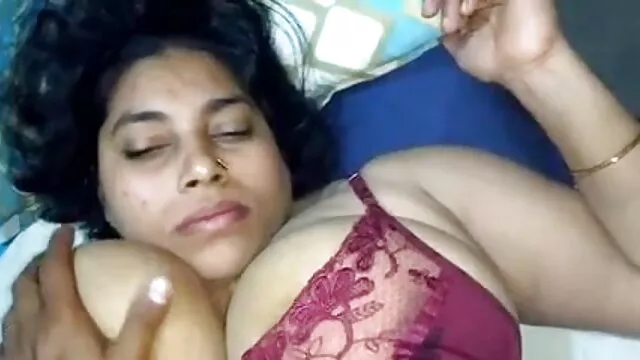वह उसे थरथानेवाला प्यार करता है सेक्सी फिल्म फुल एचडी में