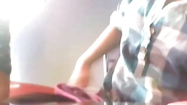 कराला कुश को अपनी मुंडा हुई चूत पर हिताची का अहसास सेक्सी फिल्म फुल बहुत पसंद है