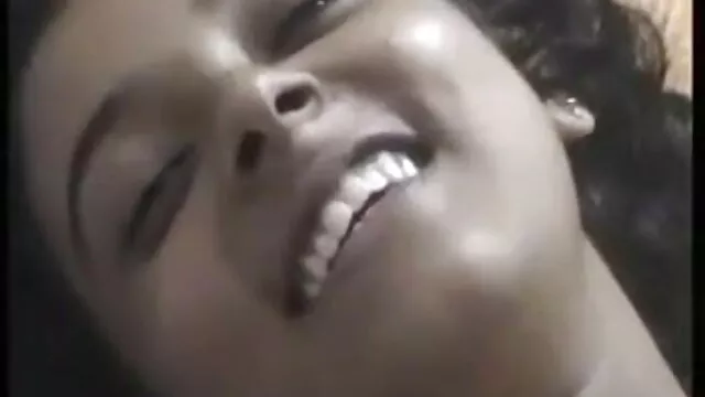 एले हिंदी में फुल सेक्सी एस्ट ...