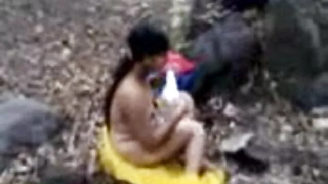 लाल हिंदी फिल्म फुल सेक्सी पैर की उंगलियों में दास