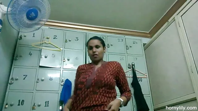 टिफ़नी बीएफ सेक्सी वीडियो में फुल एचडी टायलर - एक बार में गड़बड़